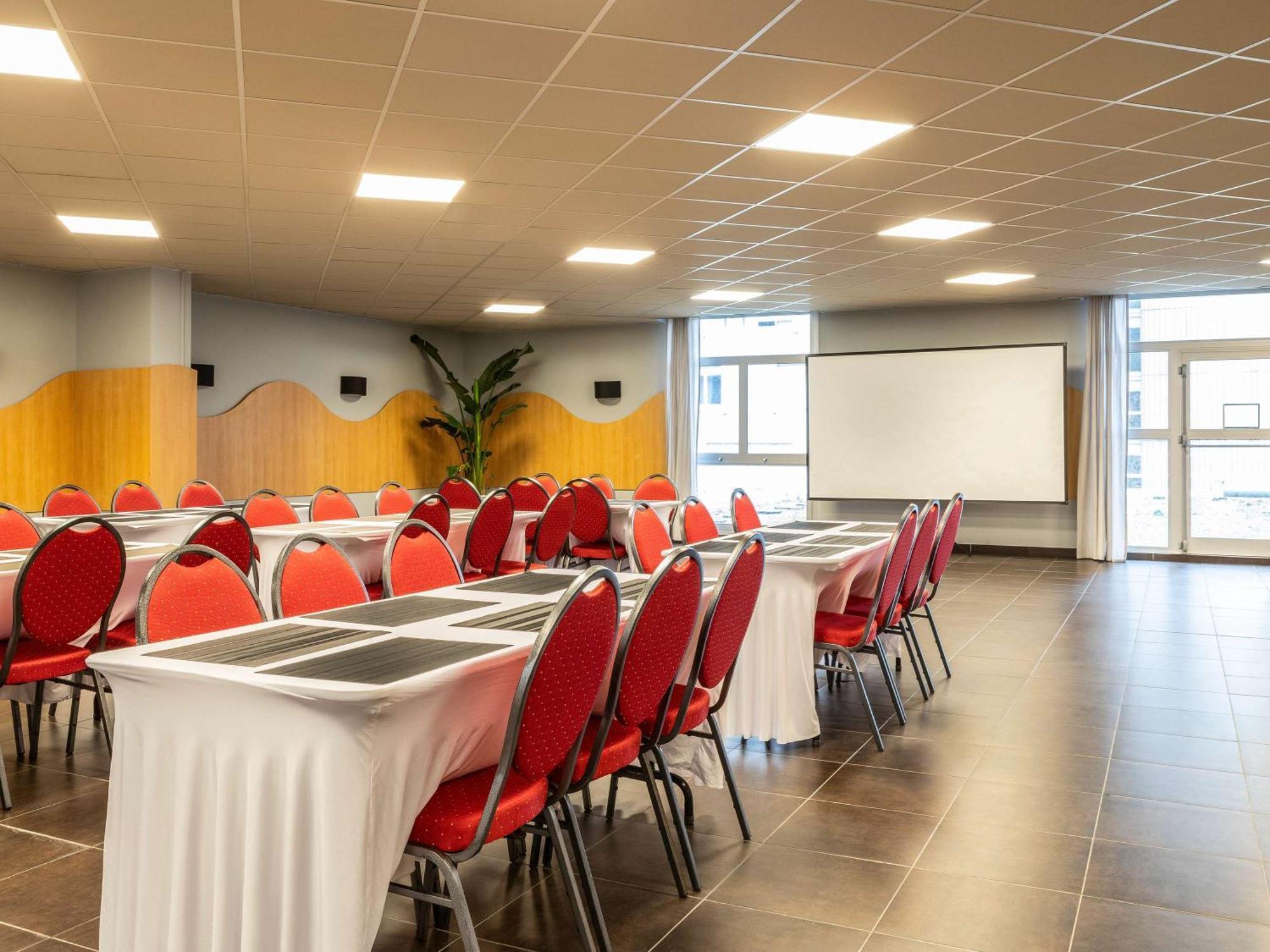 Ibis Budget Paris Porte D'Aubervilliers Exterior photo